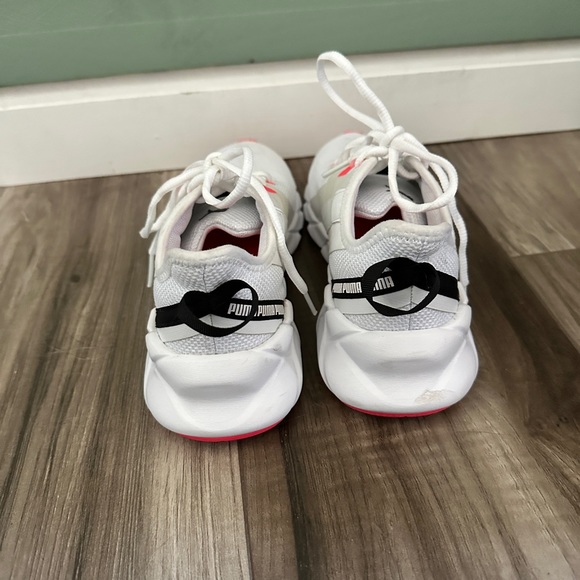 Puma Tennis Shoes Women’s Size 6 - Picture 3 of 6